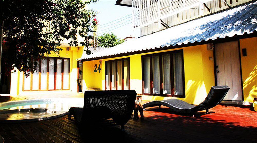 Smile House Guesthouse เชียงใหม่ ภายนอก รูปภาพ
