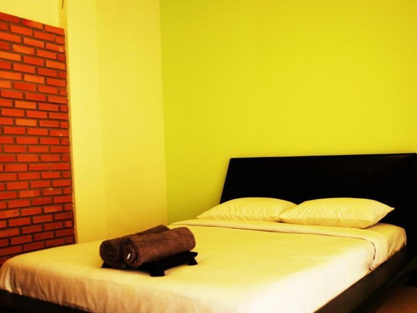 Smile House Guesthouse เชียงใหม่ ภายนอก รูปภาพ