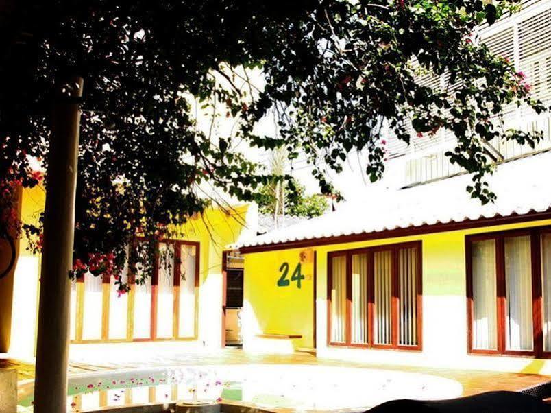 Smile House Guesthouse เชียงใหม่ ภายนอก รูปภาพ