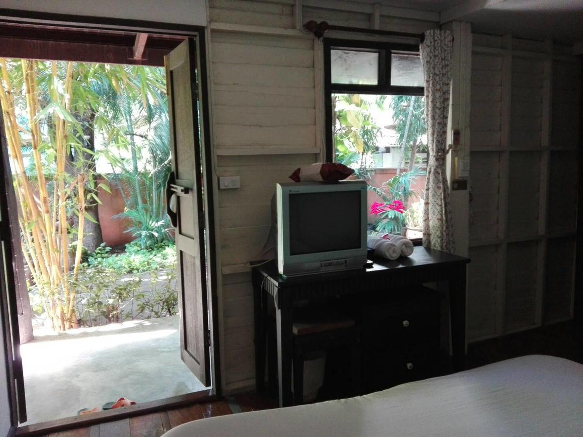 Smile House Guesthouse เชียงใหม่ ภายนอก รูปภาพ